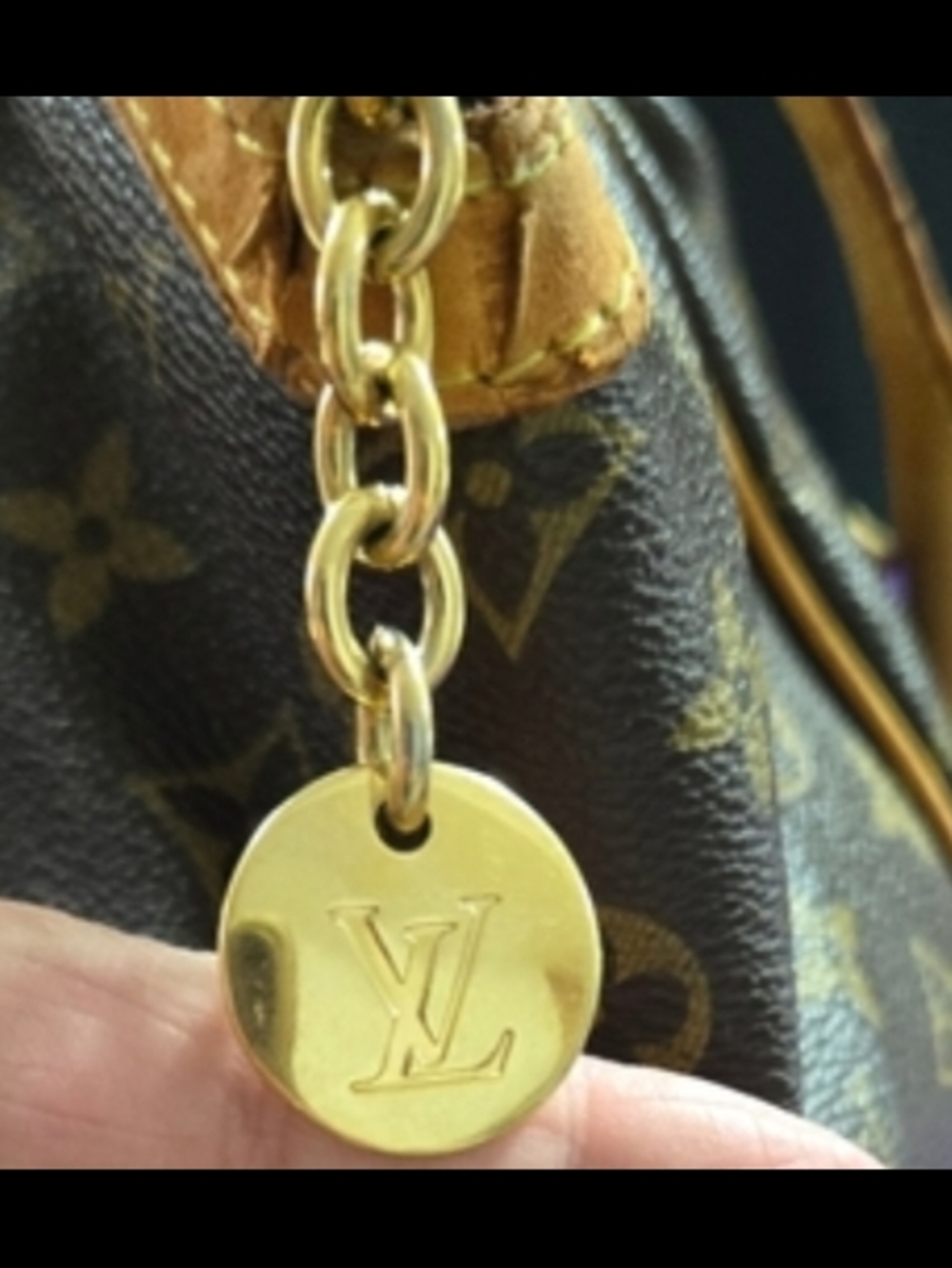 Authentic Louis Vuitton Tivoli GM Monogram Handbag - Picture 8 of 11